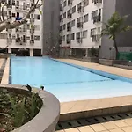 Best Location Studio At 2Nd Floor Jarrdin Cihampelas Apartment By Travelio