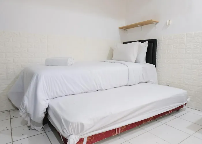 Best Location Studio At 2Nd Floor Jarrdin Cihampelas Apartment By Travelio
