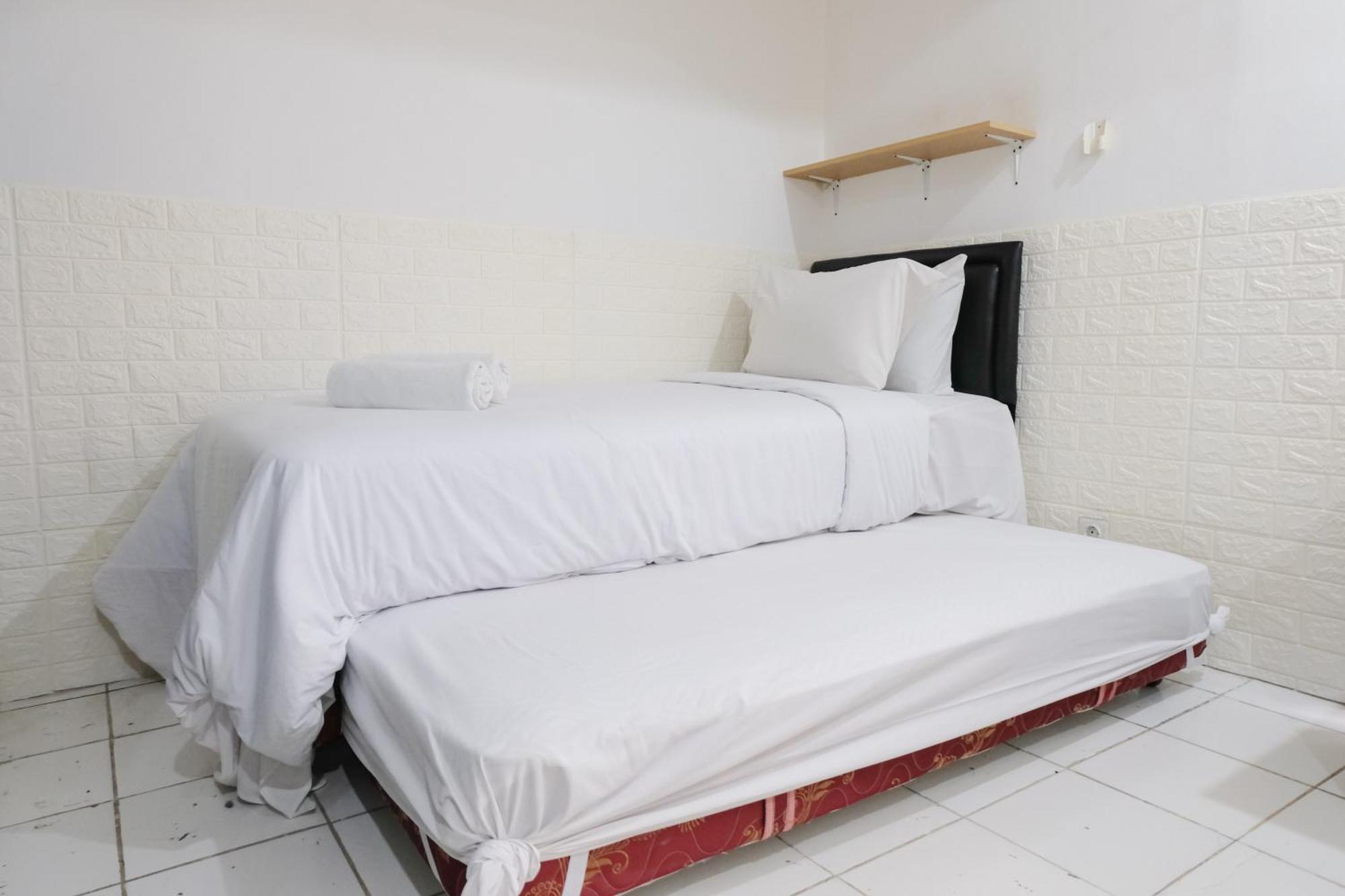 Location At 2nd Floor Jarrdin Cihampelas By Travelio Bandung